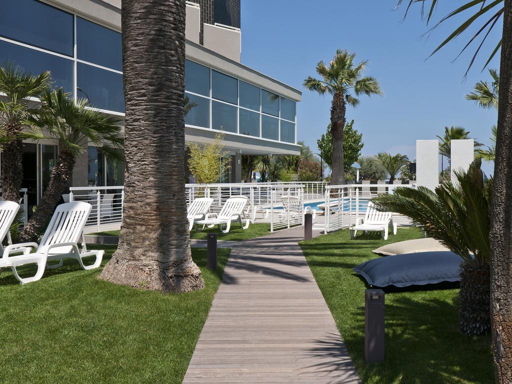 Hotel Eden Alba Adriatica Exterior foto